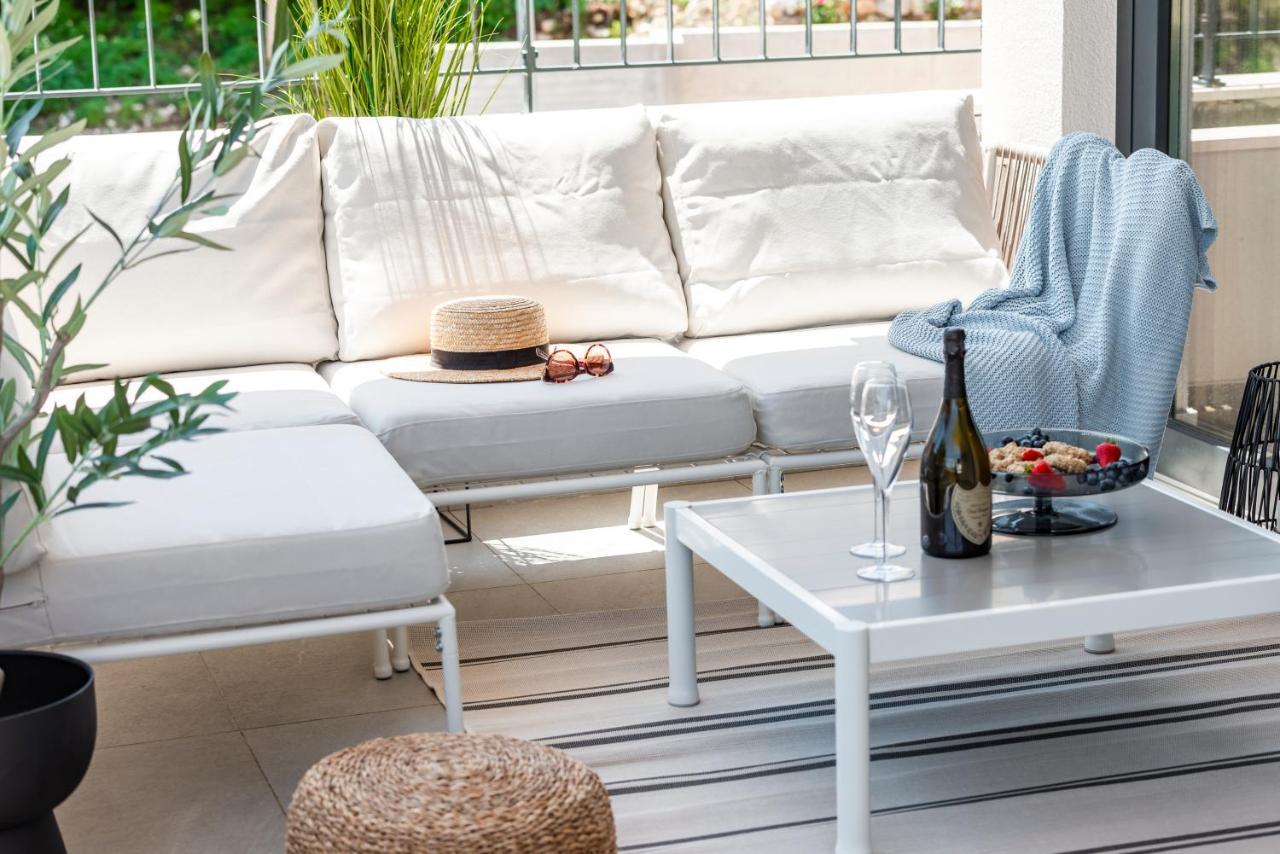Premium V Apartment
